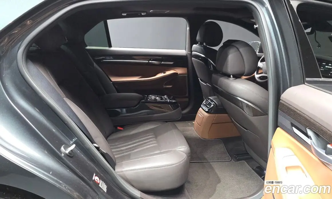 Genesis G90 2019 3.8 автомат (гидро), фото 17 Genesis G90 2019 3.8 автомат (гидро), фото 17
