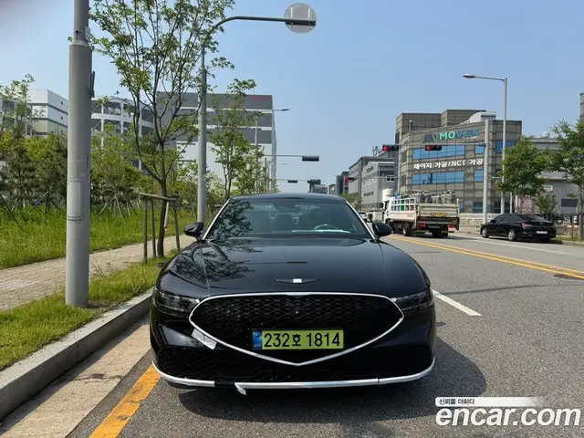 Genesis G90, 2025, 13 000 км