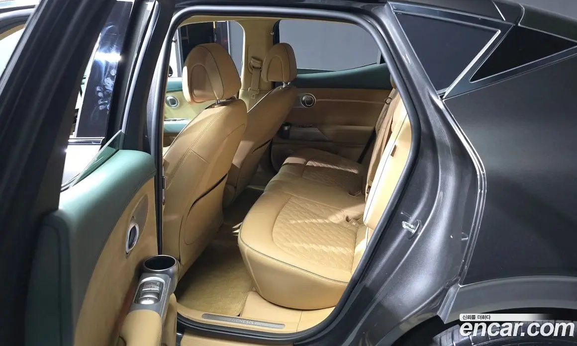 Genesis GV60 2023 0.1 автомат (гидро), фото 17