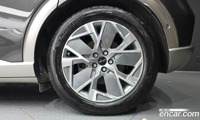 Genesis GV60 2023 0.1 автомат (гидро), миниатюра 7