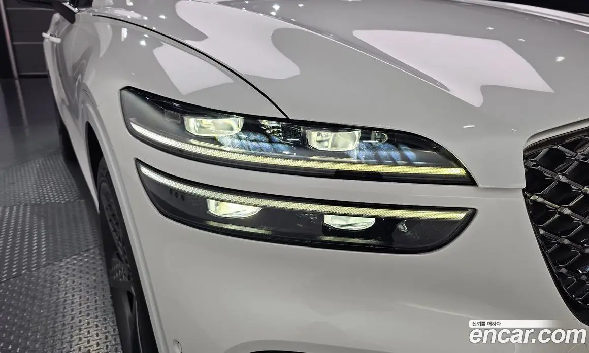 Genesis GV70 2021 2.5 автомат (гидро), фото 8 Genesis GV70 2021 2.5 автомат (гидро), фото 8