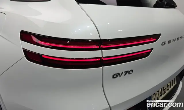 Genesis GV70 2021 2.5 автомат (гидро), миниатюра 9 Genesis GV70 2021 2.5 автомат (гидро), миниатюра 9