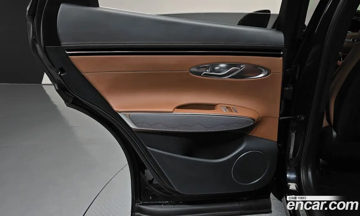 Genesis GV70 2021 2.5 автомат (гидро), фото 15