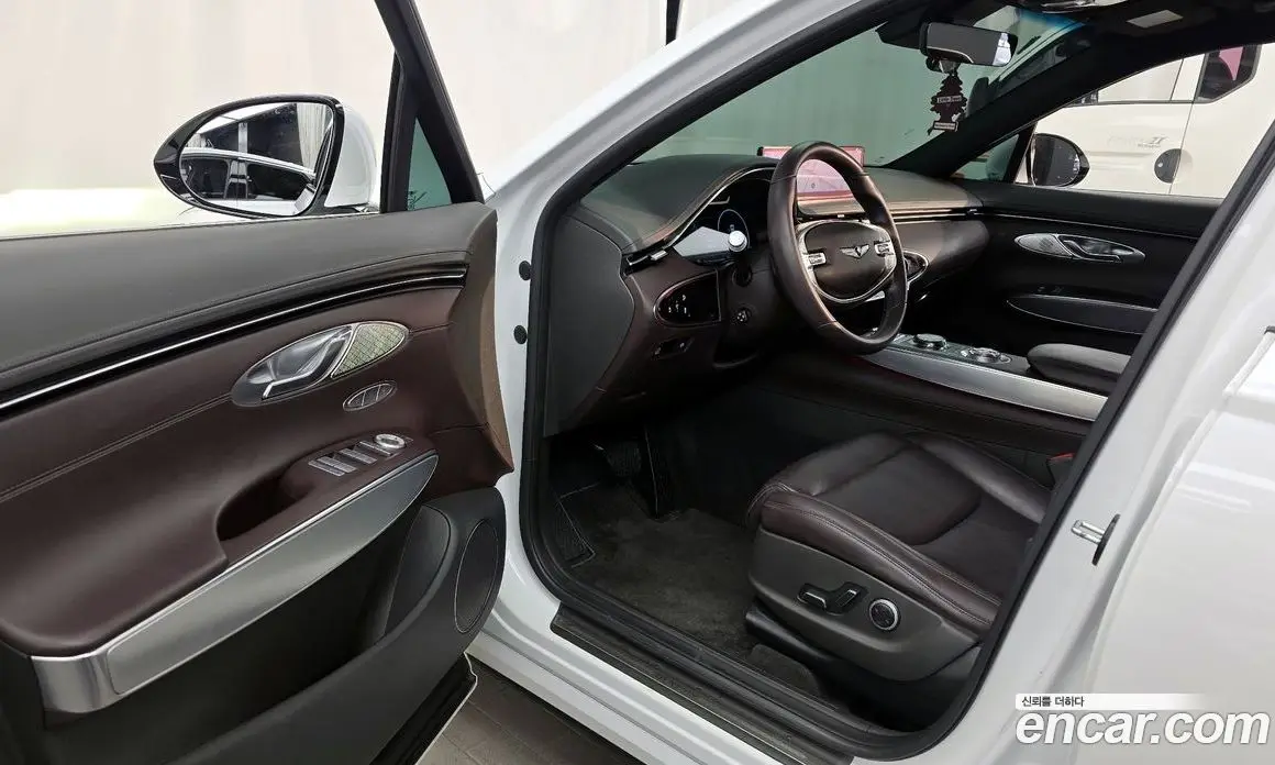 Genesis GV70 2022 2.2 автомат (гидро), фото 13 Genesis GV70 2022 2.2 автомат (гидро), фото 13