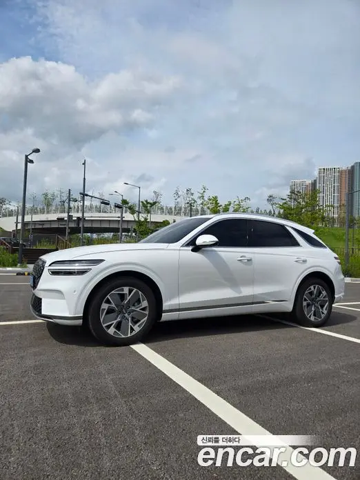Genesis GV70 2022 автомат (гидро), фото 1 Genesis GV70 2022 автомат (гидро), фото 1