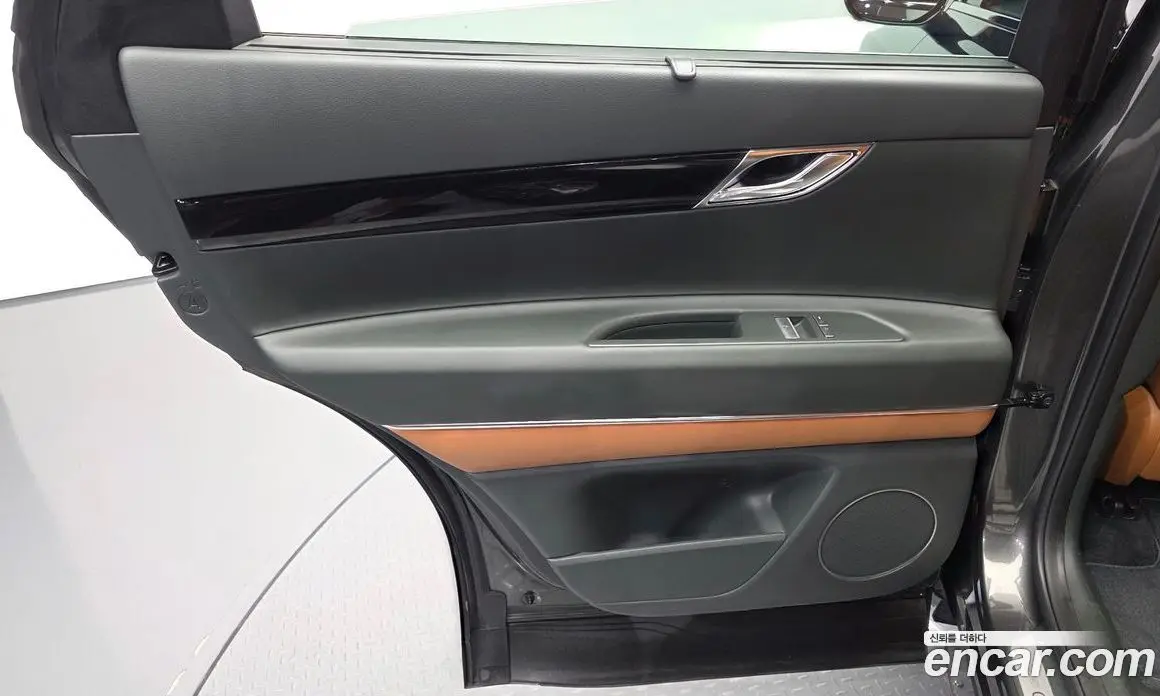 Genesis GV80 2025 2.5 автомат (гидро), фото 15 Genesis GV80 2025 2.5 автомат (гидро), фото 15