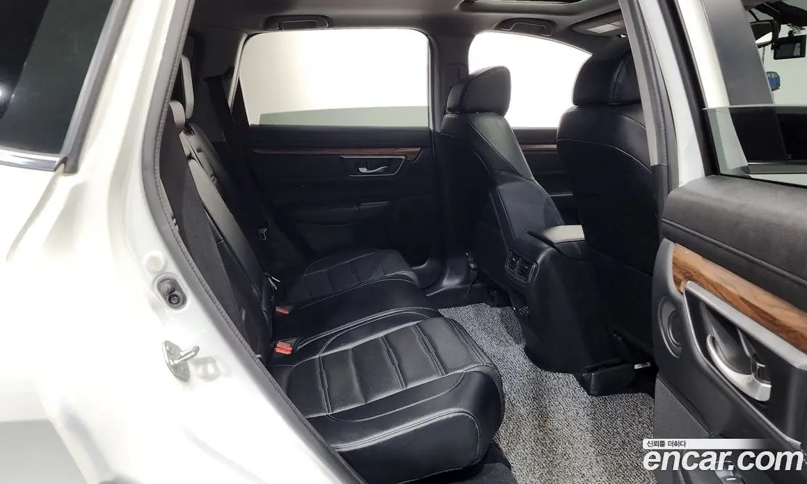Honda CR-V 2017 1.5 автомат (гидро), фото 16 Honda CR-V 2017 1.5 автомат (гидро), фото 16