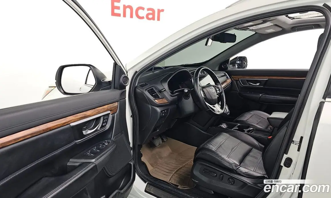 Honda CR-V 2017 1.5 автомат (гидро), фото 13 Honda CR-V 2017 1.5 автомат (гидро), фото 13