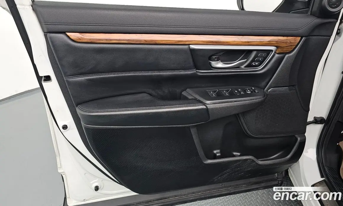 Honda CR-V 2017 1.5 автомат (гидро), фото 14 Honda CR-V 2017 1.5 автомат (гидро), фото 14