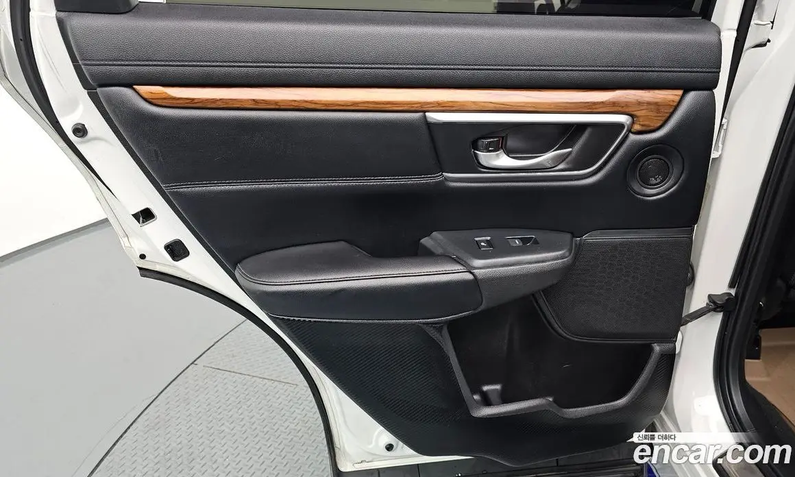 Honda CR-V 2017 1.5 автомат (гидро), фото 15 Honda CR-V 2017 1.5 автомат (гидро), фото 15