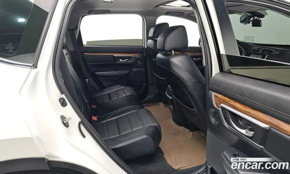 Honda CR-V 2017 1.5 автомат (гидро), фото 18 Honda CR-V 2017 1.5 автомат (гидро), фото 18