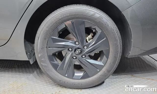 Hyundai Avante 2022 1.6 автомат (гидро), миниатюра 7 Hyundai Avante 2022 1.6 автомат (гидро), миниатюра 7