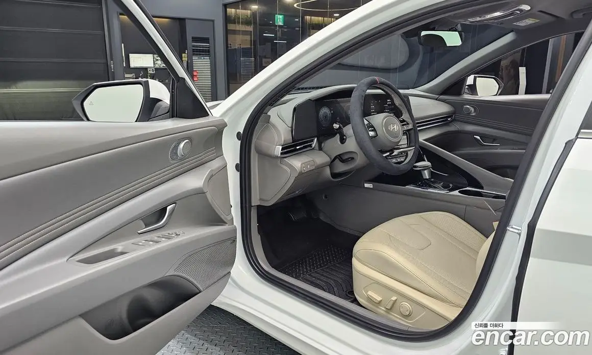 Hyundai Avante 2025 1.6 автомат (гидро), фото 13