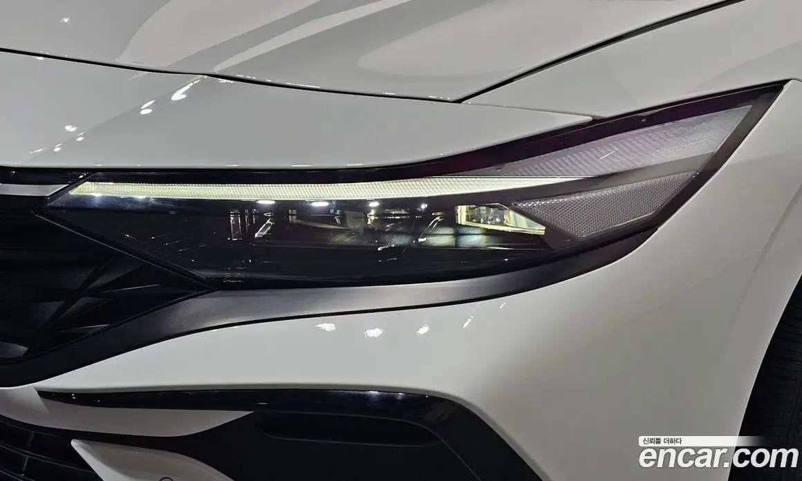 Hyundai Avante 2025 1.6 автомат (гидро), фото 8