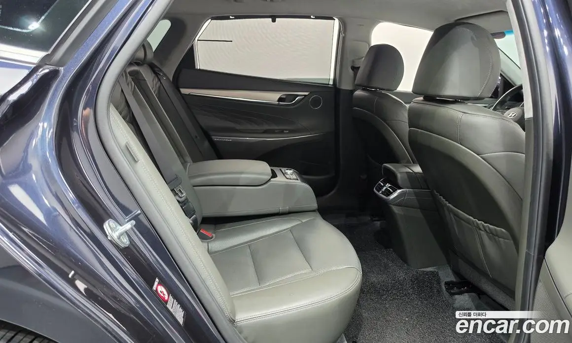 Hyundai Grandeur 2021 3.3 автомат (гидро), фото 17