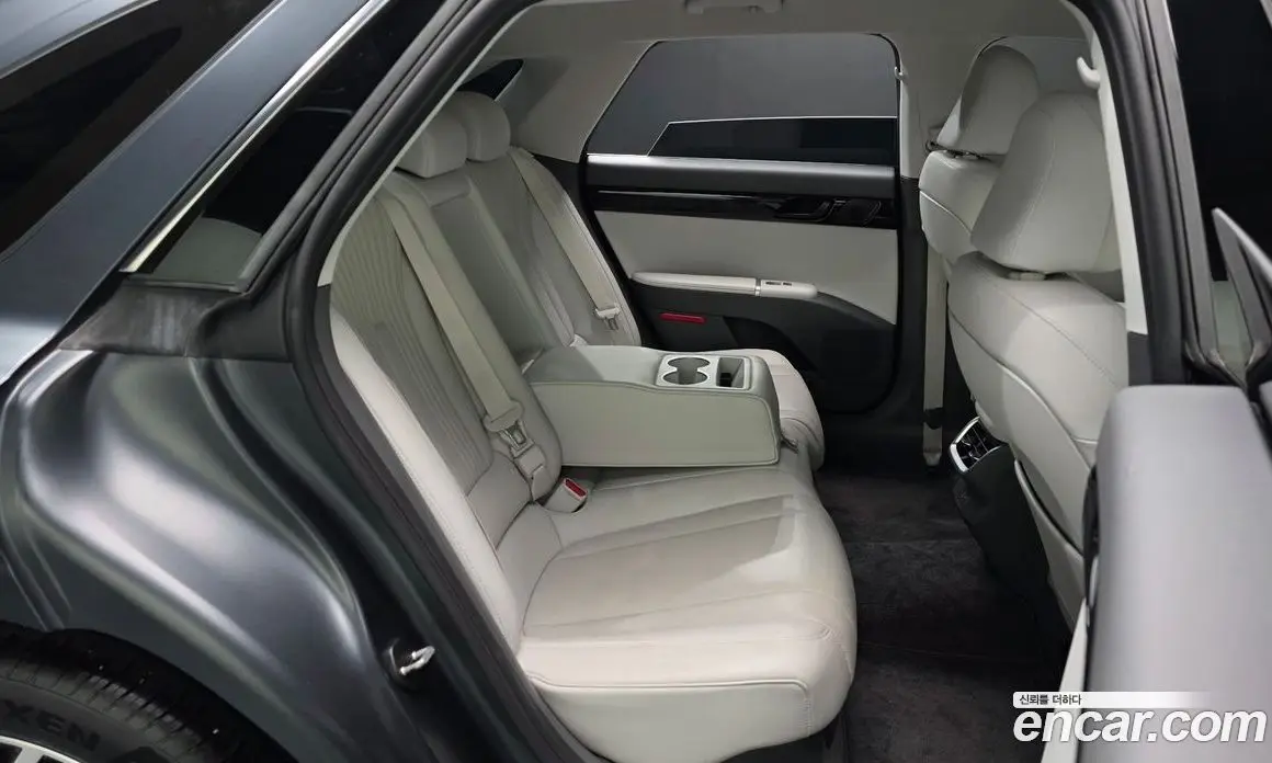 Hyundai Grandeur 2023 1.6 автомат (гидро), фото 17