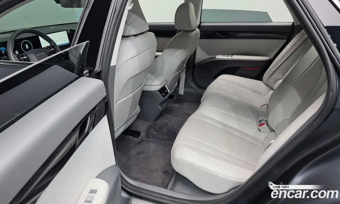 Hyundai Grandeur 2023 1.6 автомат (гидро), фото 18