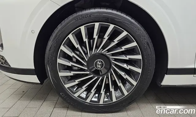 Hyundai Grandeur 2023 2.5 автомат (гидро), миниатюра 5
