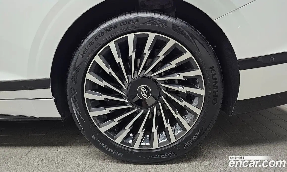 Hyundai Grandeur 2023 2.5 автомат (гидро), фото 7