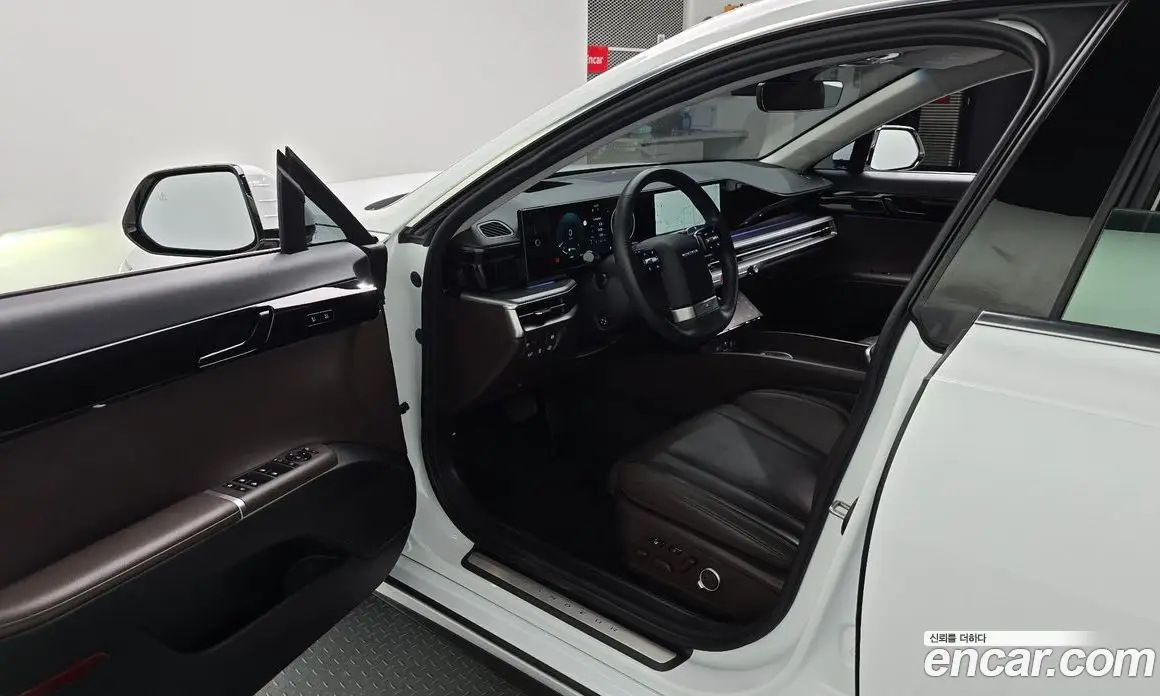 Hyundai Grandeur 2023 1.6 автомат (гидро), фото 12