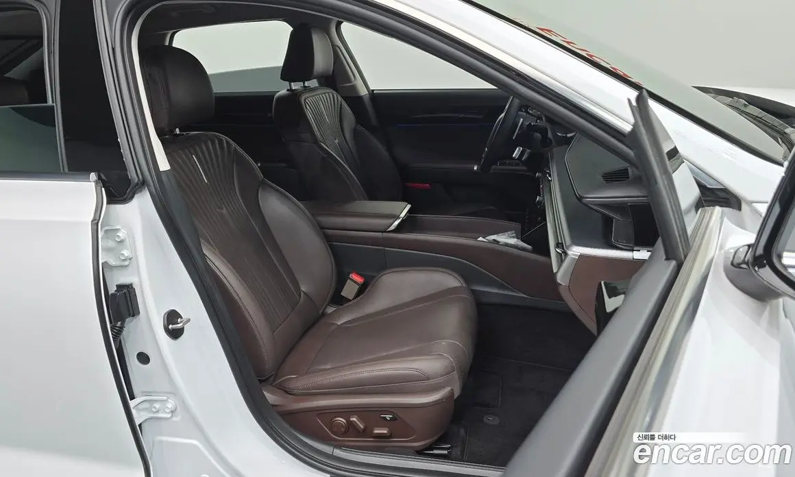 Hyundai Grandeur 2023 1.6 автомат (гидро), фото 15