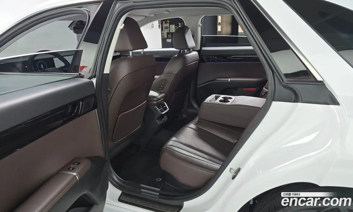 Hyundai Grandeur 2023 1.6 автомат (гидро), фото 16