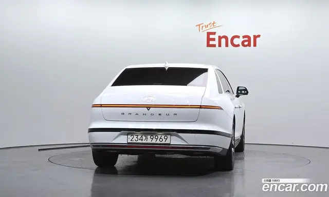 Hyundai Grandeur 2023 1.6 автомат (гидро), миниатюра 3