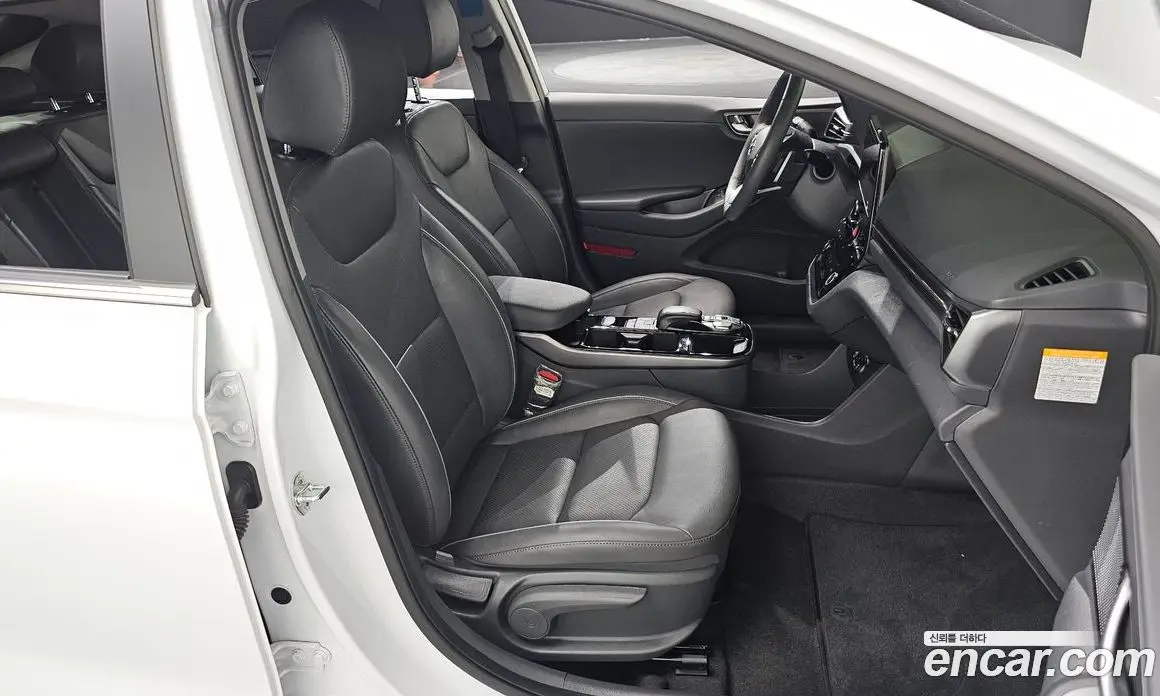 Hyundai Ioniq 2020 0.1 автомат (гидро), фото 16