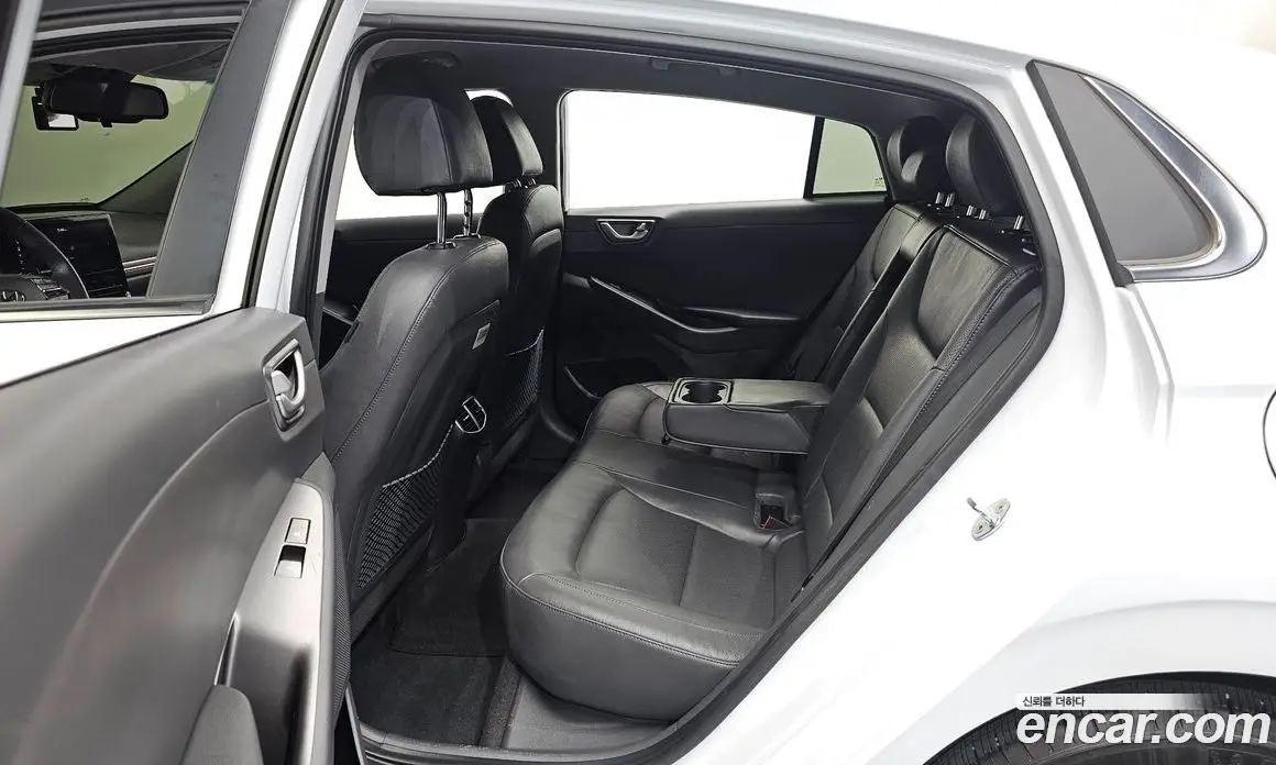 Hyundai Ioniq 2020 0.1 автомат (гидро), фото 18