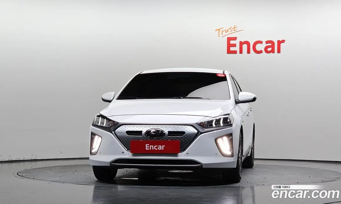 Hyundai Ioniq 2020 0.1 автомат (гидро), фото 3
