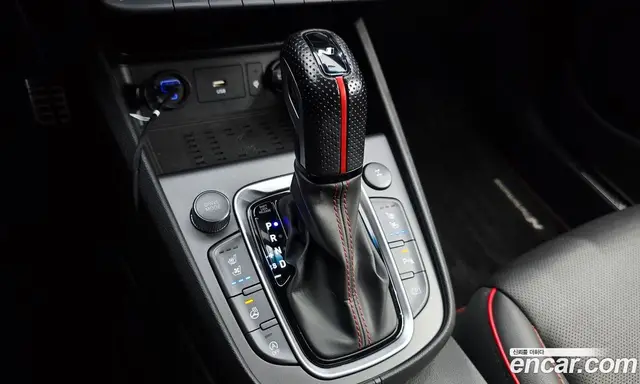 Hyundai Kona 2022 1.6 автомат (гидро), миниатюра 12