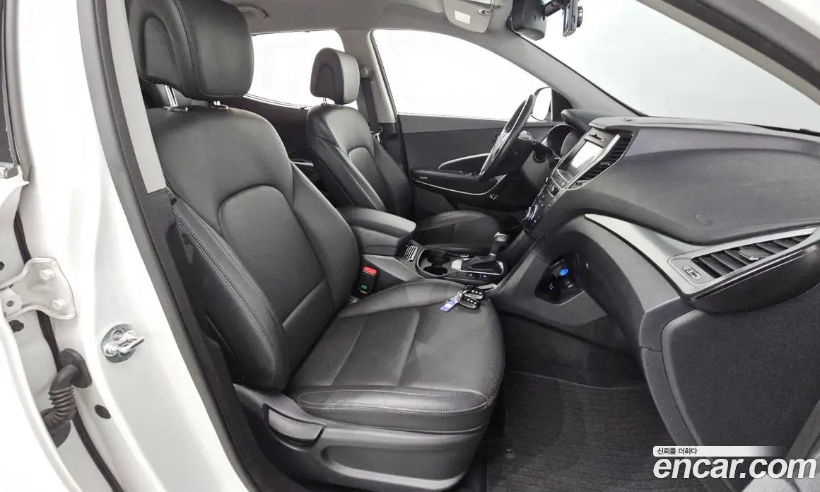 Hyundai Santa Fe 2017 2.0 автомат (гидро), фото 16 Hyundai Santa Fe 2017 2.0 автомат (гидро), фото 16