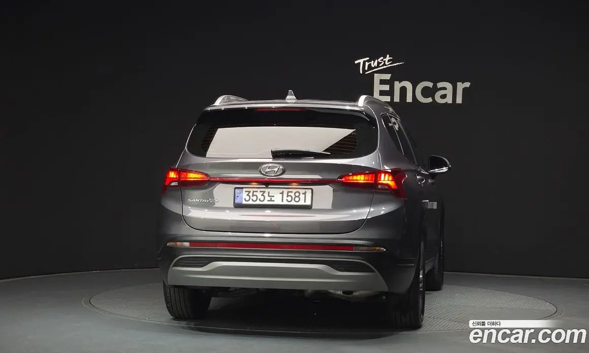 Hyundai Santa Fe 2022 2.2 автомат (гидро), фото 4 Hyundai Santa Fe 2022 2.2 автомат (гидро), фото 4