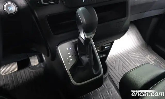 Hyundai Staria 2022 2.2 автомат (гидро), миниатюра 12
