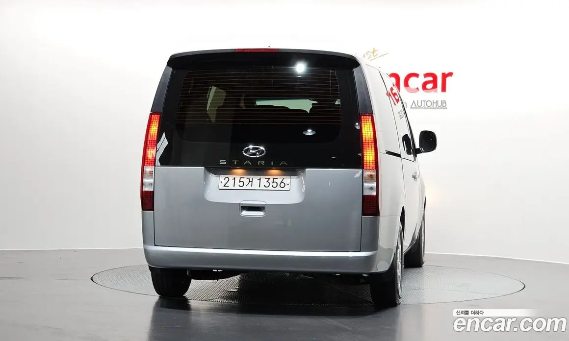 Hyundai Staria 2022 2.2 автомат (гидро), фото 4