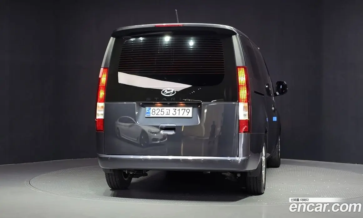 Hyundai Staria 2023 3.5 автомат (гидро), фото 4 Hyundai Staria 2023 3.5 автомат (гидро), фото 4