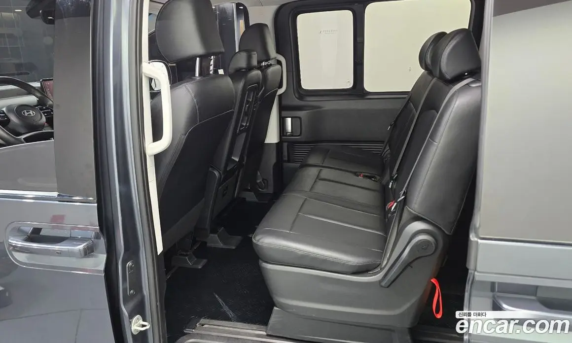 Hyundai Staria 2024 2.2 автомат (гидро), фото 18