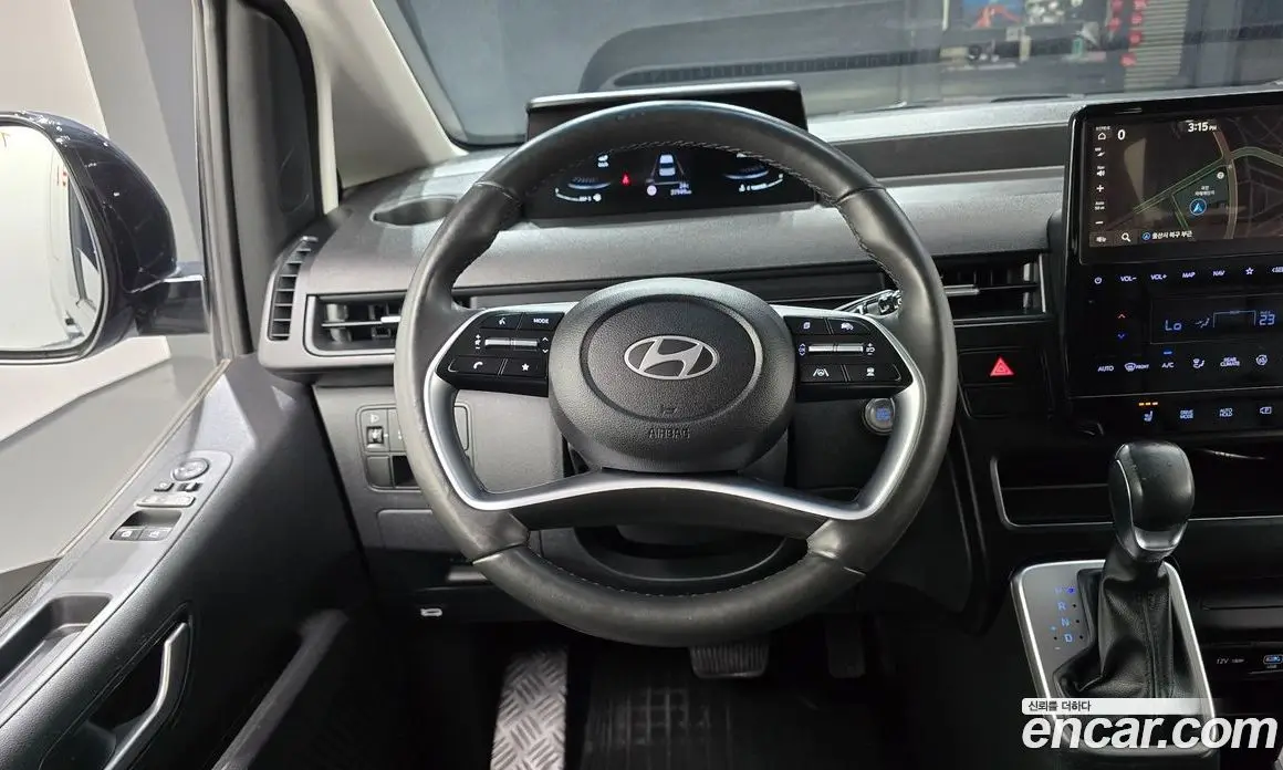 Hyundai Staria 2024 2.2 автомат (гидро), фото 19