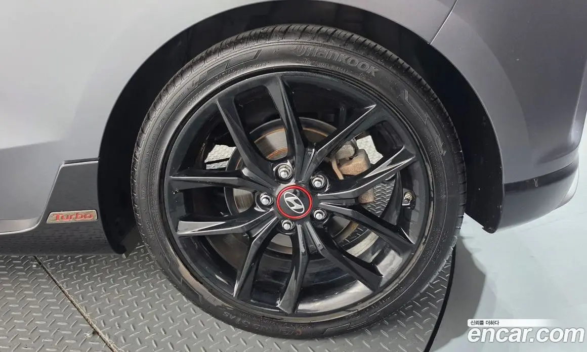 Hyundai Veloster 2019 1.6 автомат (гидро), фото 7