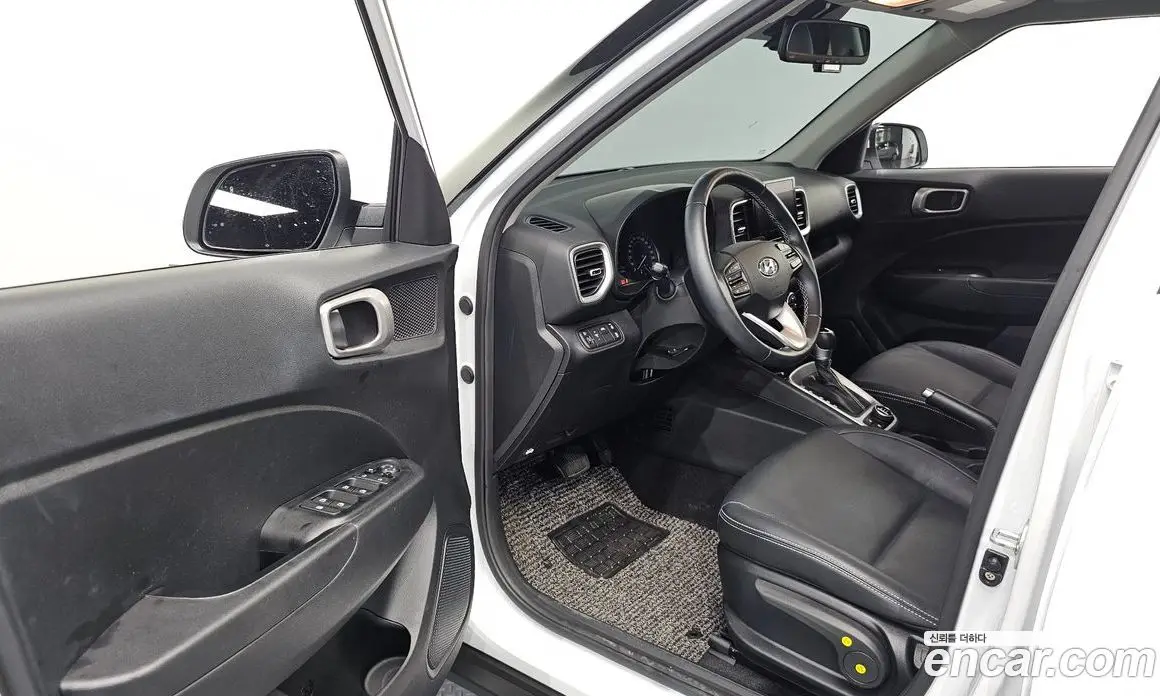 Hyundai Venue 2022 1.6 автомат (гидро), фото 13
