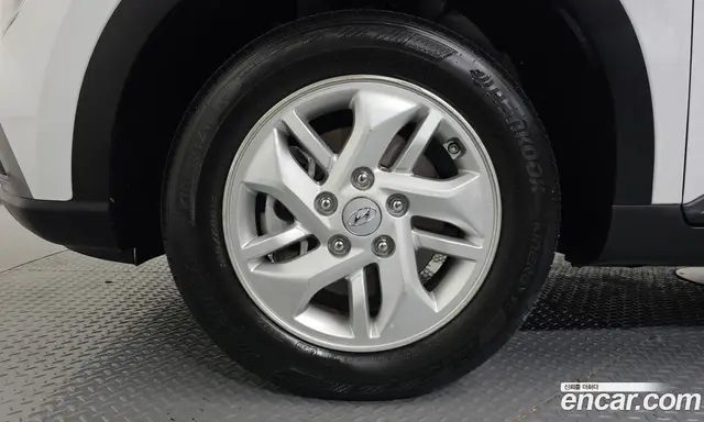 Hyundai Venue 2022 1.6 автомат (гидро), миниатюра 5