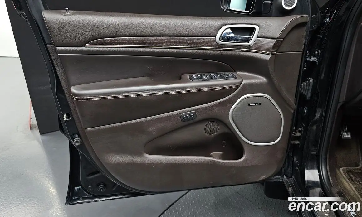 Jeep Cherokee 2018 3.0 автомат (гидро), фото 13