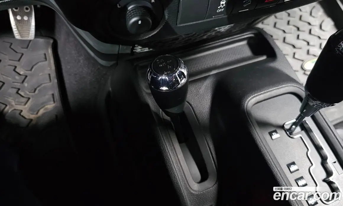 Jeep Wrangler 2011 2.8 автомат (гидро), фото 19 Jeep Wrangler 2011 2.8 автомат (гидро), фото 19