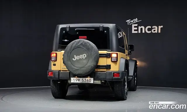 Jeep Wrangler 2014 2.8 автомат (гидро), миниатюра 4