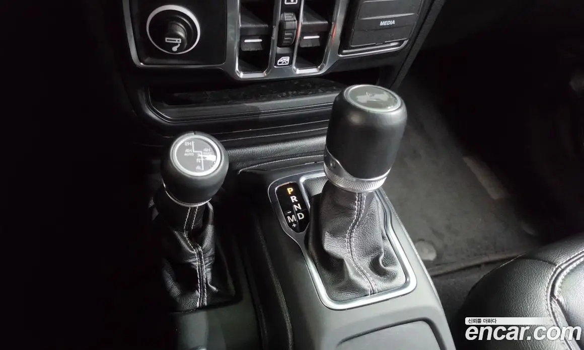 Jeep Wrangler 2021 2.0 автомат (гидро), фото 12