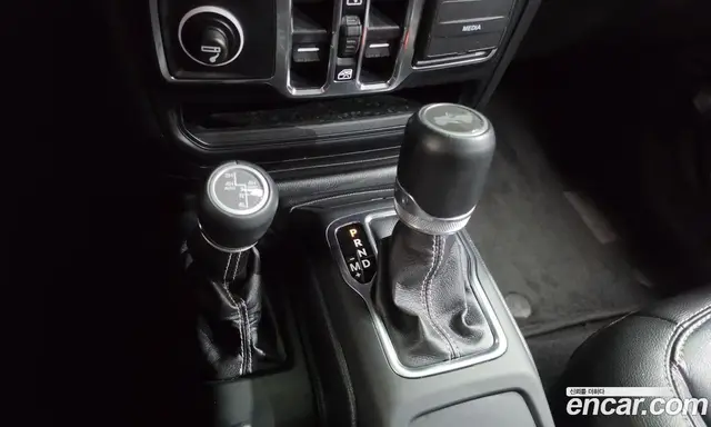 Jeep Wrangler 2021 2.0 автомат (гидро), миниатюра 12