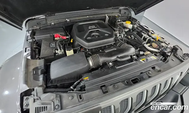 Jeep Wrangler 2021 2.0 автомат (гидро), миниатюра 6