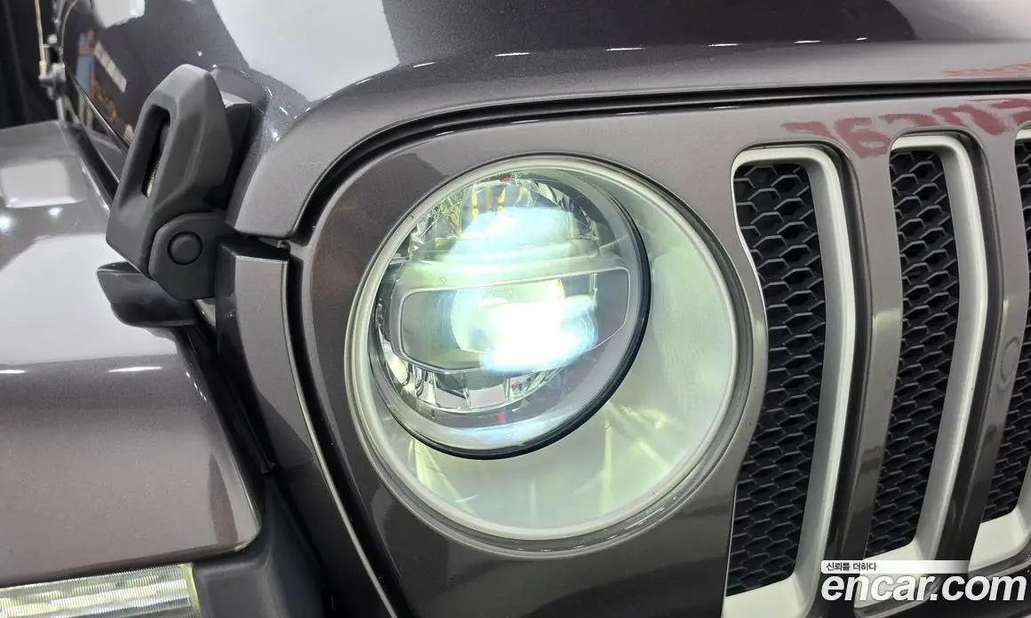 Jeep Wrangler 2021 2.0 автомат (гидро), фото 8