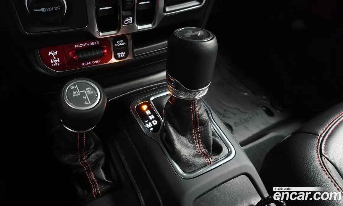 Jeep Wrangler 2023 2.0 автомат (гидро), фото 12 Jeep Wrangler 2023 2.0 автомат (гидро), фото 12