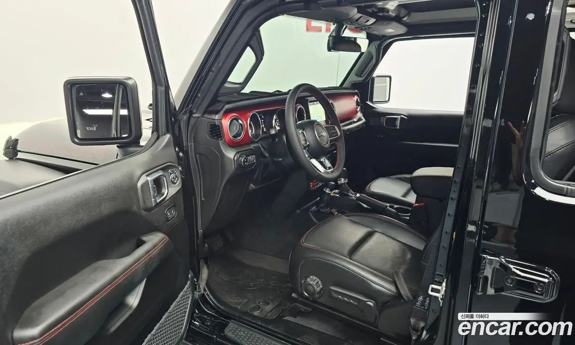 Jeep Wrangler 2023 2.0 автомат (гидро), фото 13 Jeep Wrangler 2023 2.0 автомат (гидро), фото 13